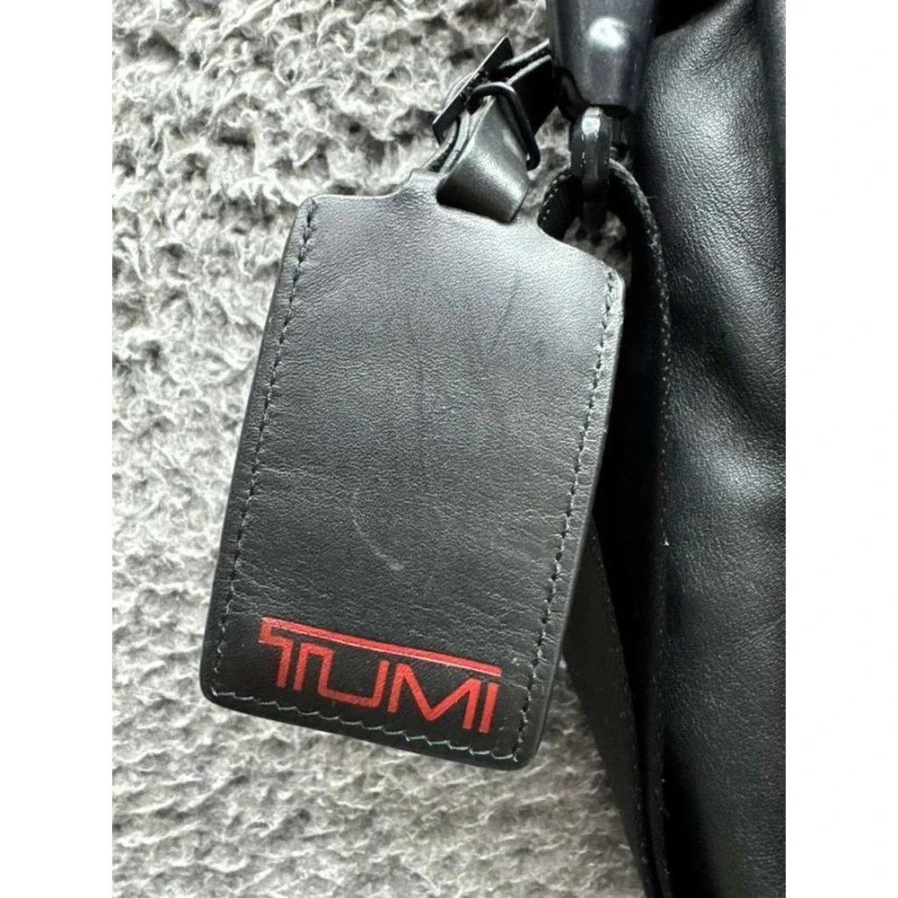 Tumi pre owned